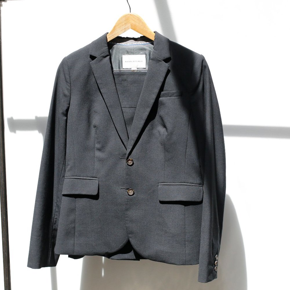 Banana Republic black fitted suit, Blazer + Skirt
